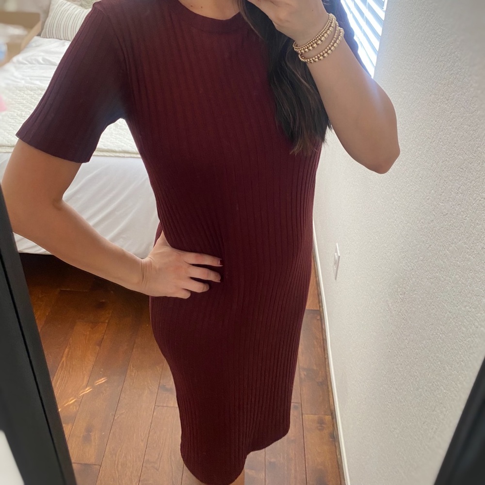 Ribbed bodycon midi dress